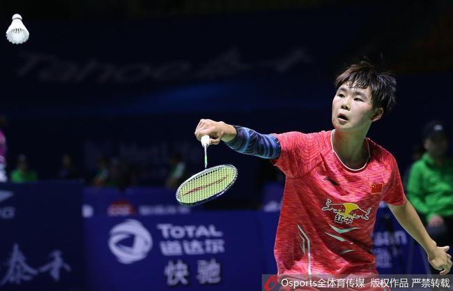 及与其他豪 及与其他豪