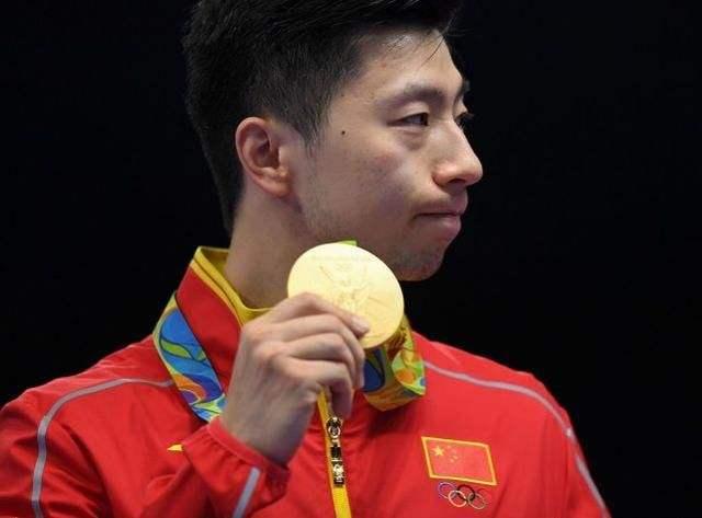 球迷带来更 球迷带来更