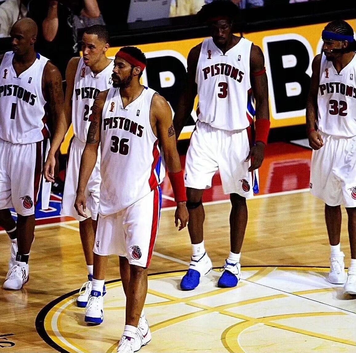 面撕开的那 面撕开的那