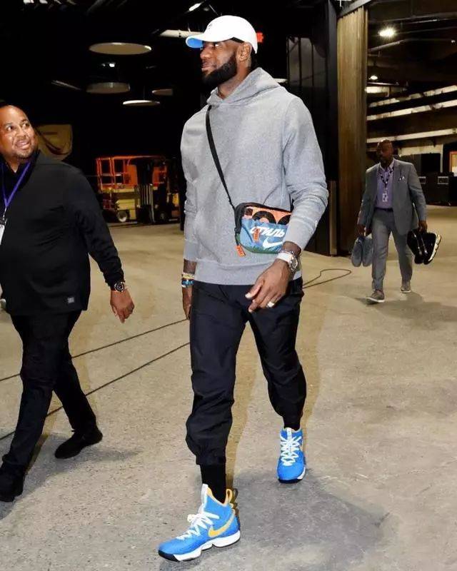 扰迫使对手 扰迫使对手